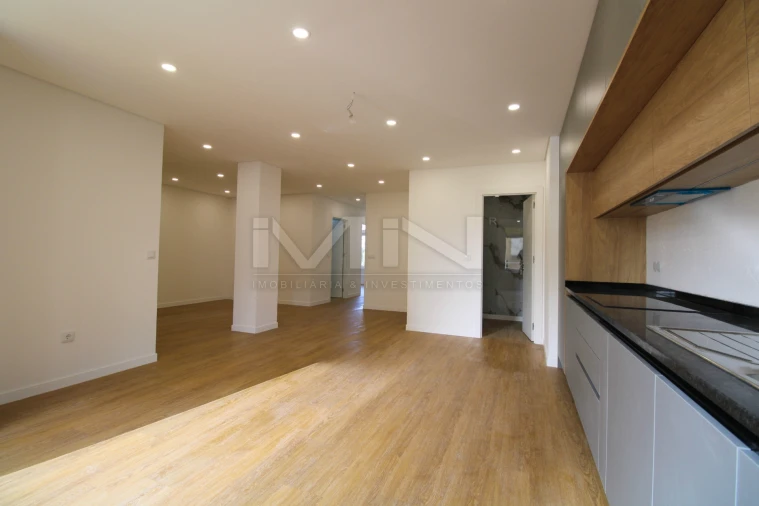 Apartamento T3 para Venda em Fânzeres e São Pedro da Cova Foto 10