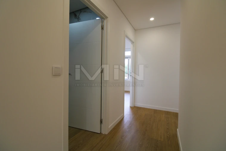 Apartamento T3 para Venda em Fânzeres e São Pedro da Cova Foto 16