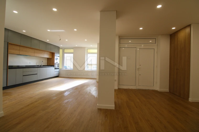 Apartamento T3 para Venda em Fânzeres e São Pedro da Cova Foto 12