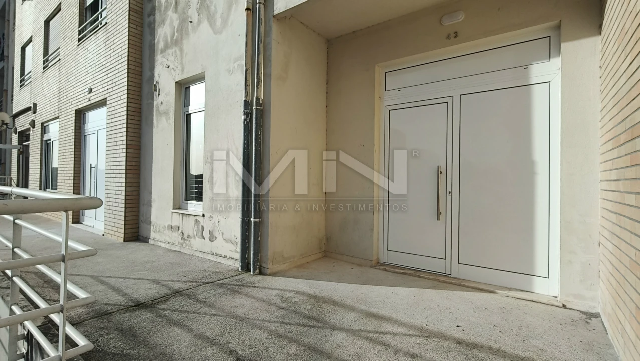 Apartamento T3 para Venda em Fânzeres e São Pedro da Cova Foto 38