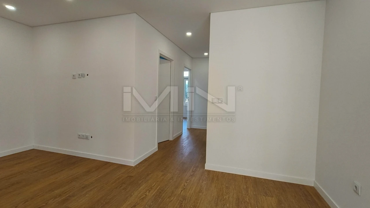 Apartamento T3 para Venda em Fânzeres e São Pedro da Cova Foto 15