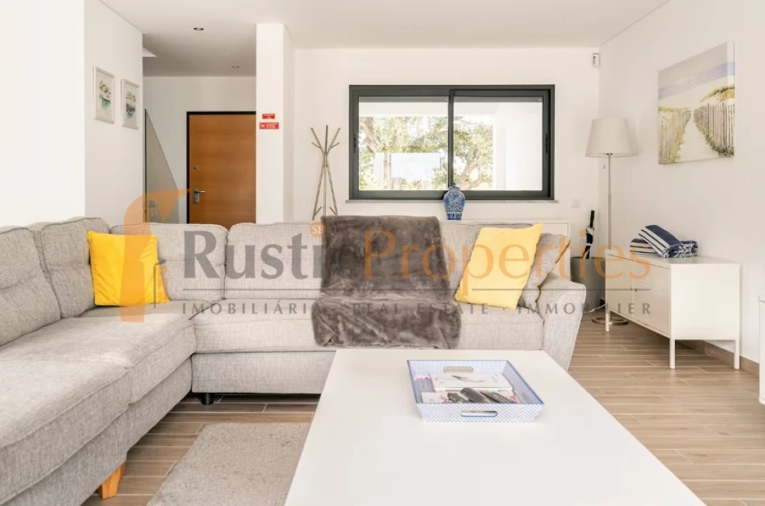 Moradia T3 para Venda em Almancil Foto 8