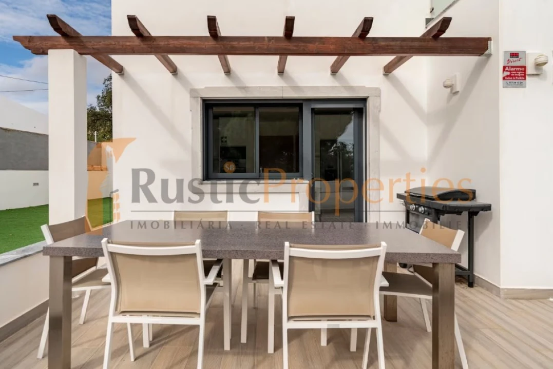 Moradia T3 para Venda em Almancil Foto 5