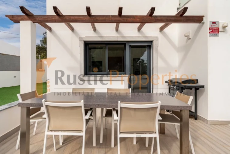 Moradia T3 para Venda em Almancil Foto 5