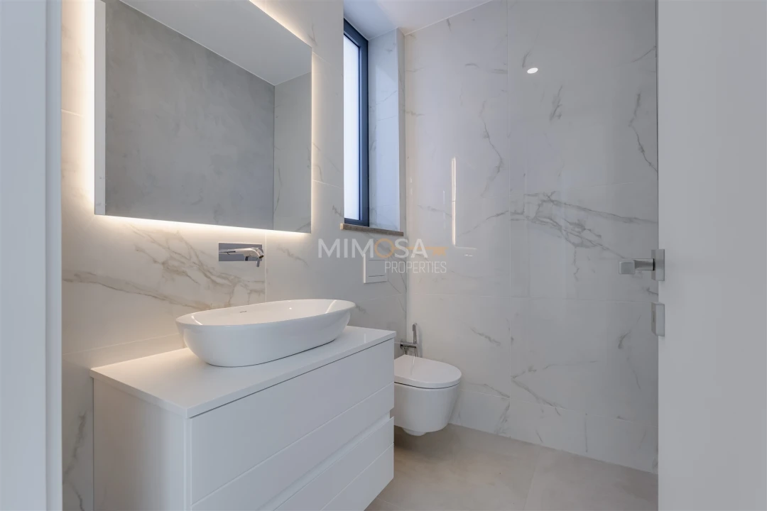 Moradia T5 para Venda em Lagos (São Sebastião e Santa Maria) Foto 21