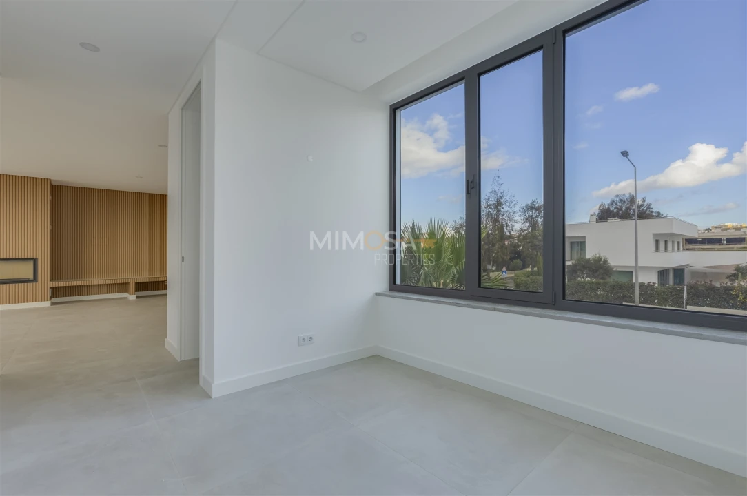 Moradia T5 para Venda em Lagos (São Sebastião e Santa Maria) Foto 42