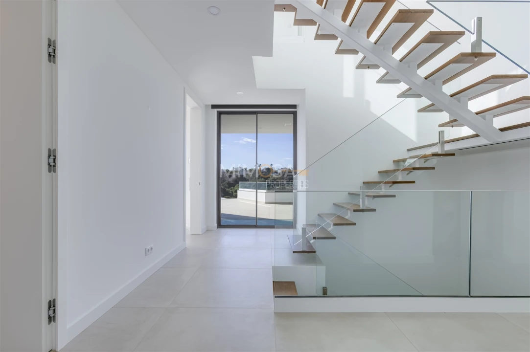 Moradia T5 para Venda em Lagos (São Sebastião e Santa Maria) Foto 20