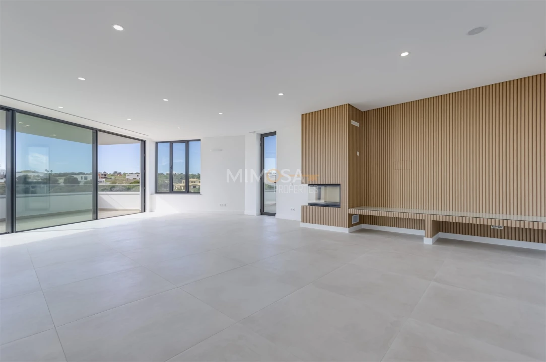 Moradia T5 para Venda em Lagos (São Sebastião e Santa Maria) Foto 46