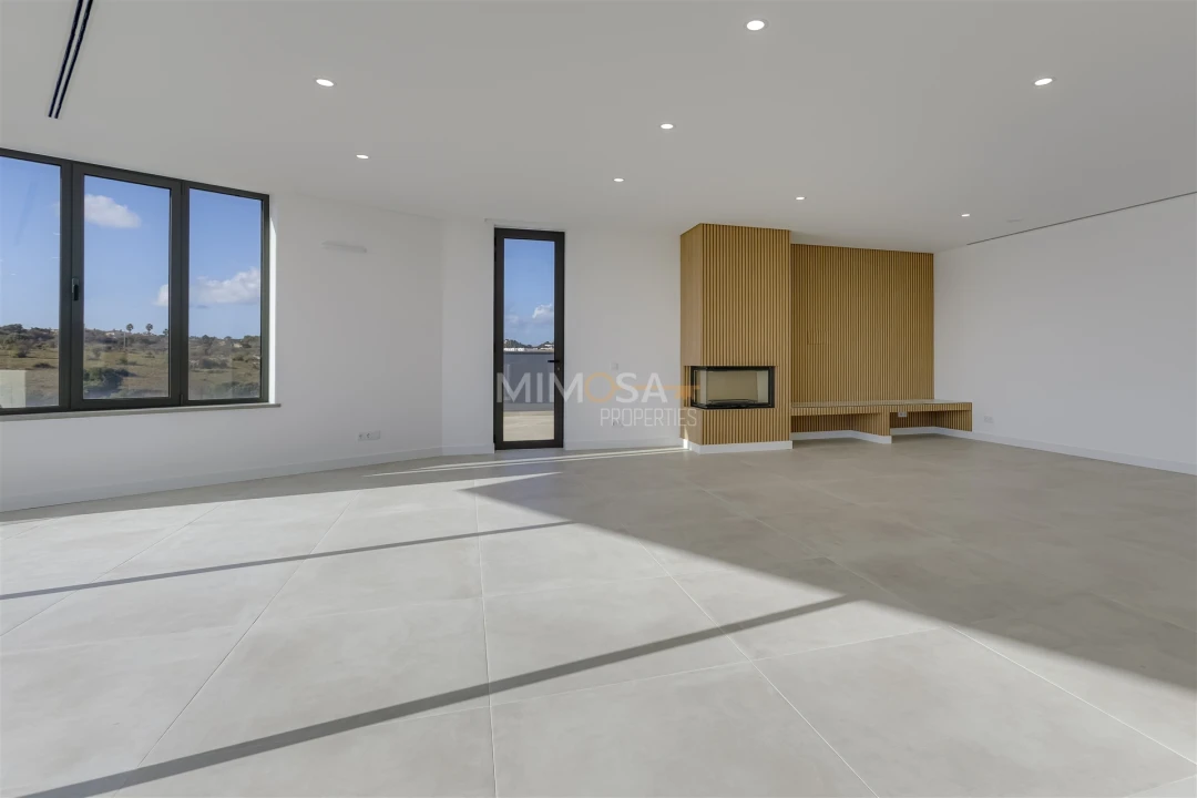 Moradia T5 para Venda em Lagos (São Sebastião e Santa Maria) Foto 43