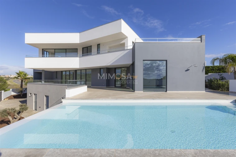 Moradia T5 para Venda em Lagos (São Sebastião e Santa Maria) Foto 12