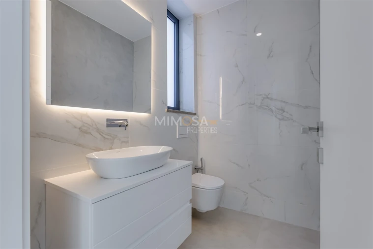 Moradia T5 para Venda em Lagos (São Sebastião e Santa Maria) Foto 21