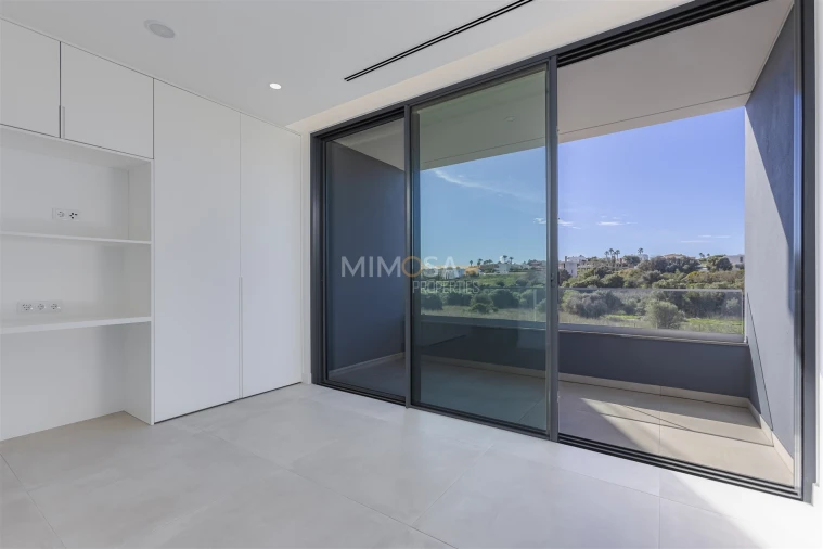 Moradia T5 para Venda em Lagos (São Sebastião e Santa Maria) Foto 35