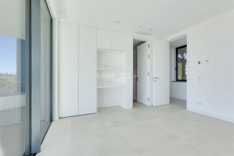 Moradia T5 para Venda em Lagos (São Sebastião e Santa Maria) Foto 33