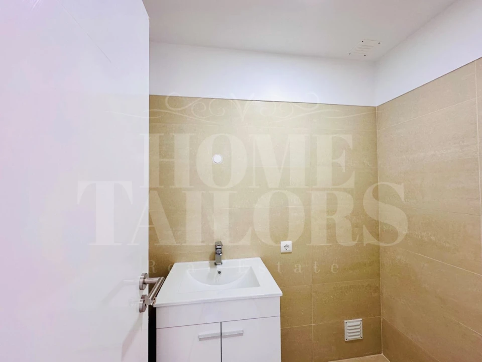 Moradia T3 para Venda em Encarnação Foto 21