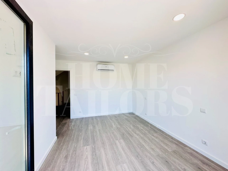 Moradia T3 para Venda em Encarnação Foto 27