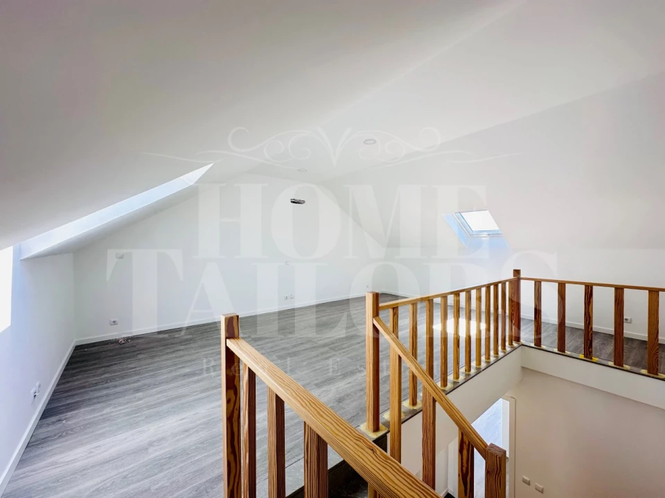 Moradia T3 para Venda em Encarnação Foto 32