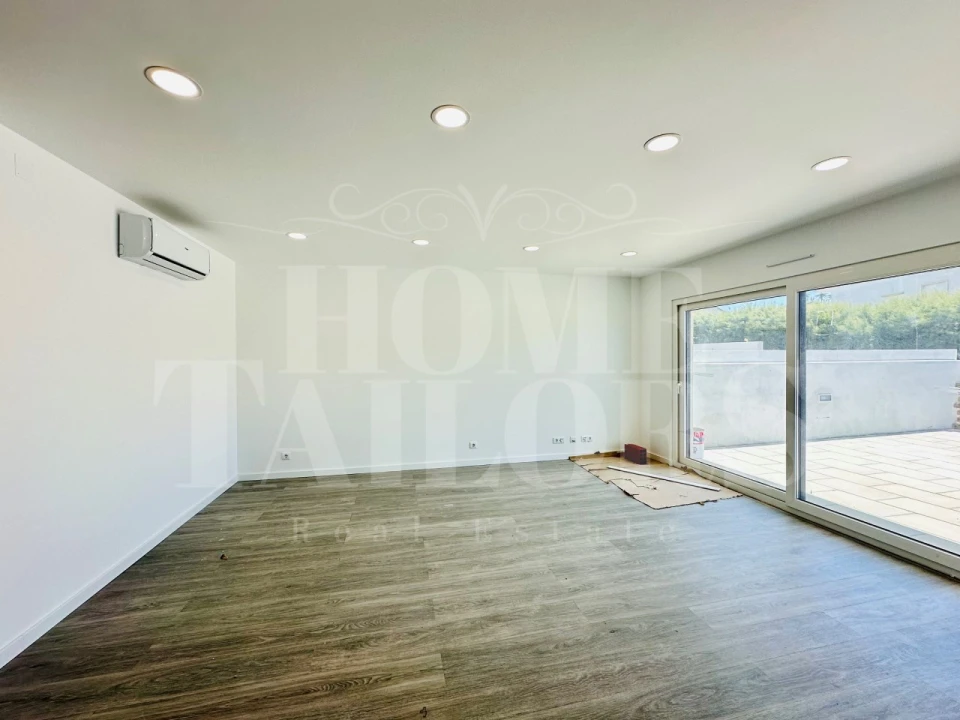 Moradia T3 para Venda em Encarnação Foto 16