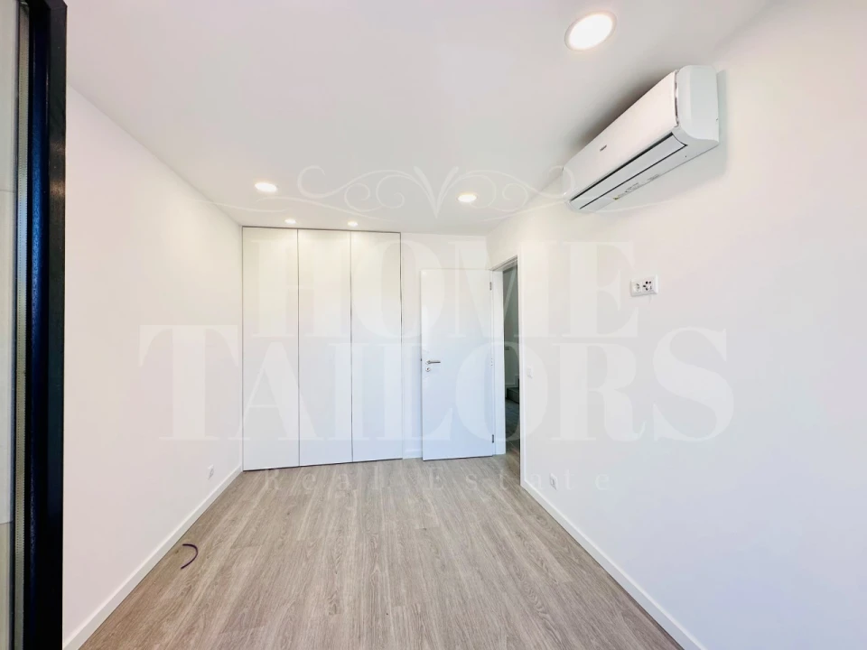 Moradia T3 para Venda em Encarnação Foto 26