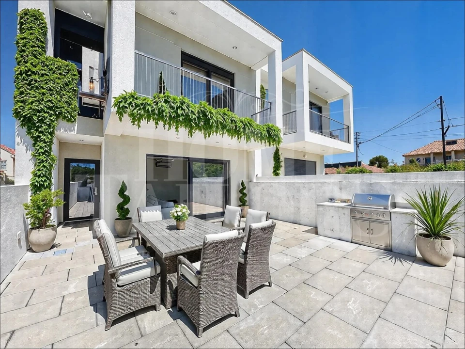 Moradia T3 para Venda em Encarnação Foto 1