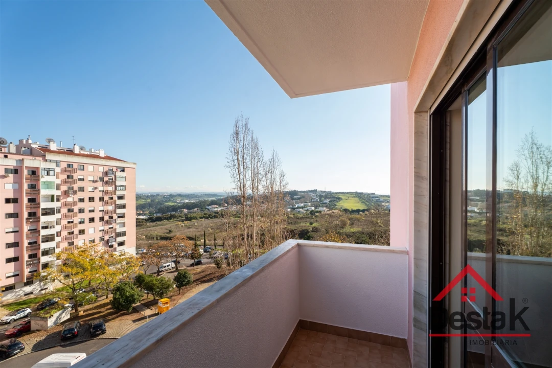 Apartamento T3 para Venda em Cacém e São Marcos Foto 29