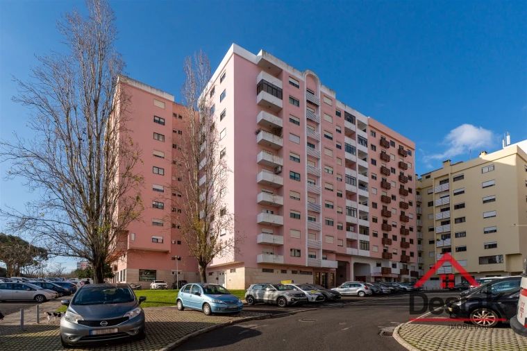 Apartamento T3 para Venda em Cacém e São Marcos Foto 26