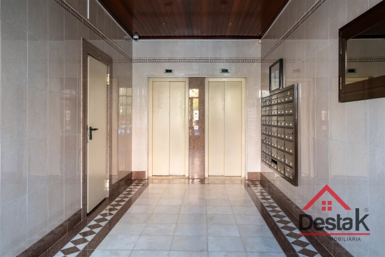 Apartamento T3 para Venda em Cacém e São Marcos Foto 27