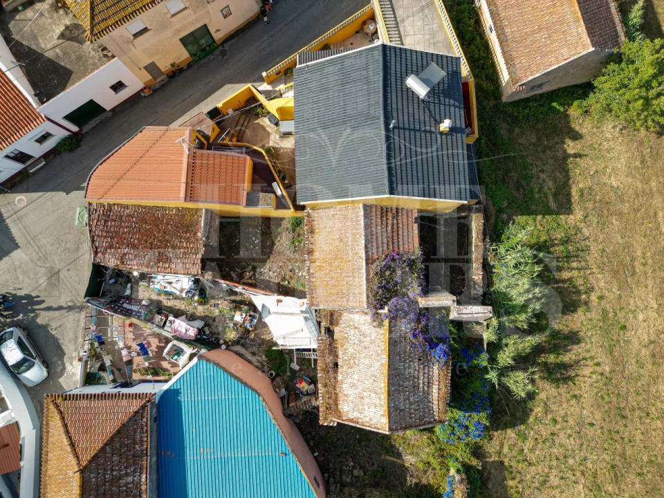 Moradia T2 para Venda em Santo Quintino Foto 11