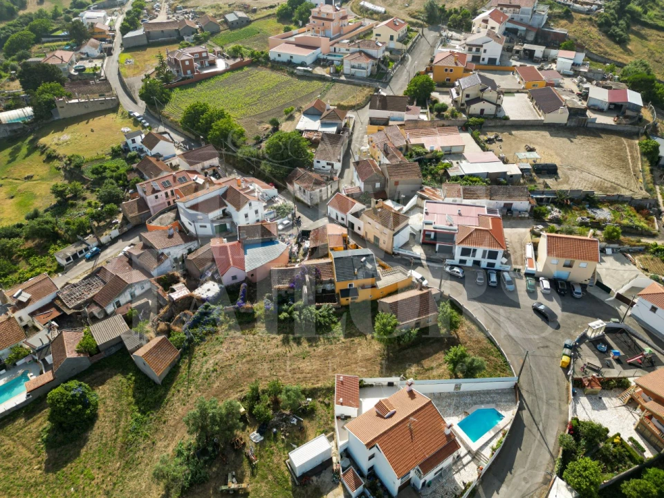 Moradia T2 para Venda em Santo Quintino Foto 12