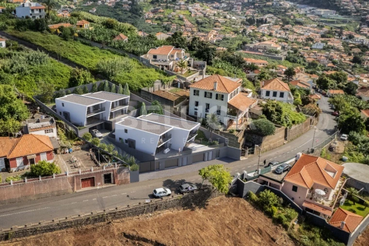 Moradia T3 para Venda em Santo Antonio Foto 5