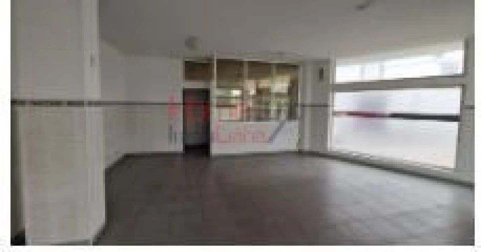 Loja para Venda em Mafamude e Vilar do Paraíso Foto 4