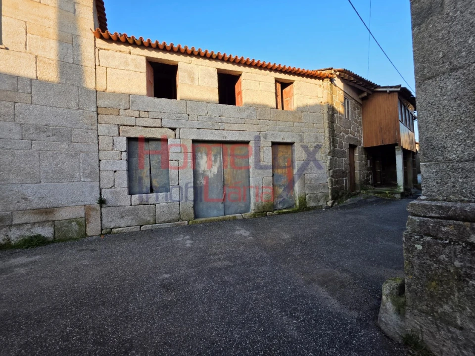 Moradia T3 para Venda em Silgueiros Foto 1