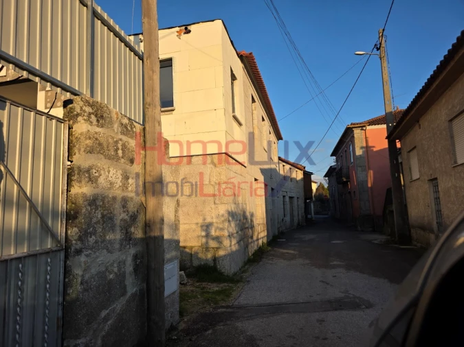 Moradia T4 para Venda em Silgueiros Foto 3