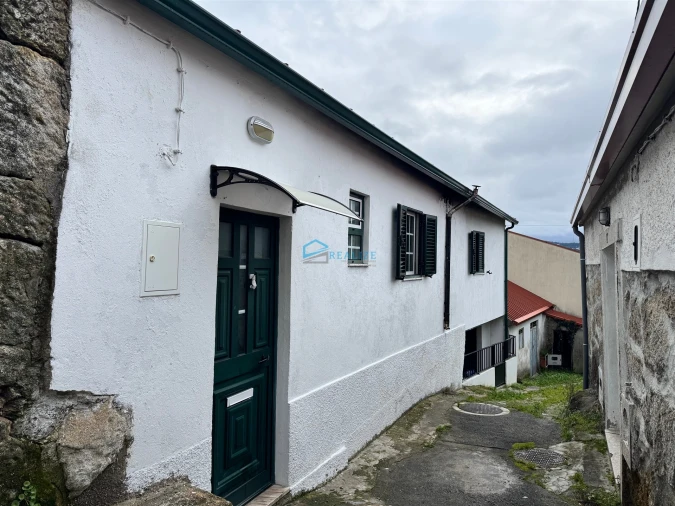 Moradia T2 para Venda em Adoufe e Vilarinho de Samardã Foto 1