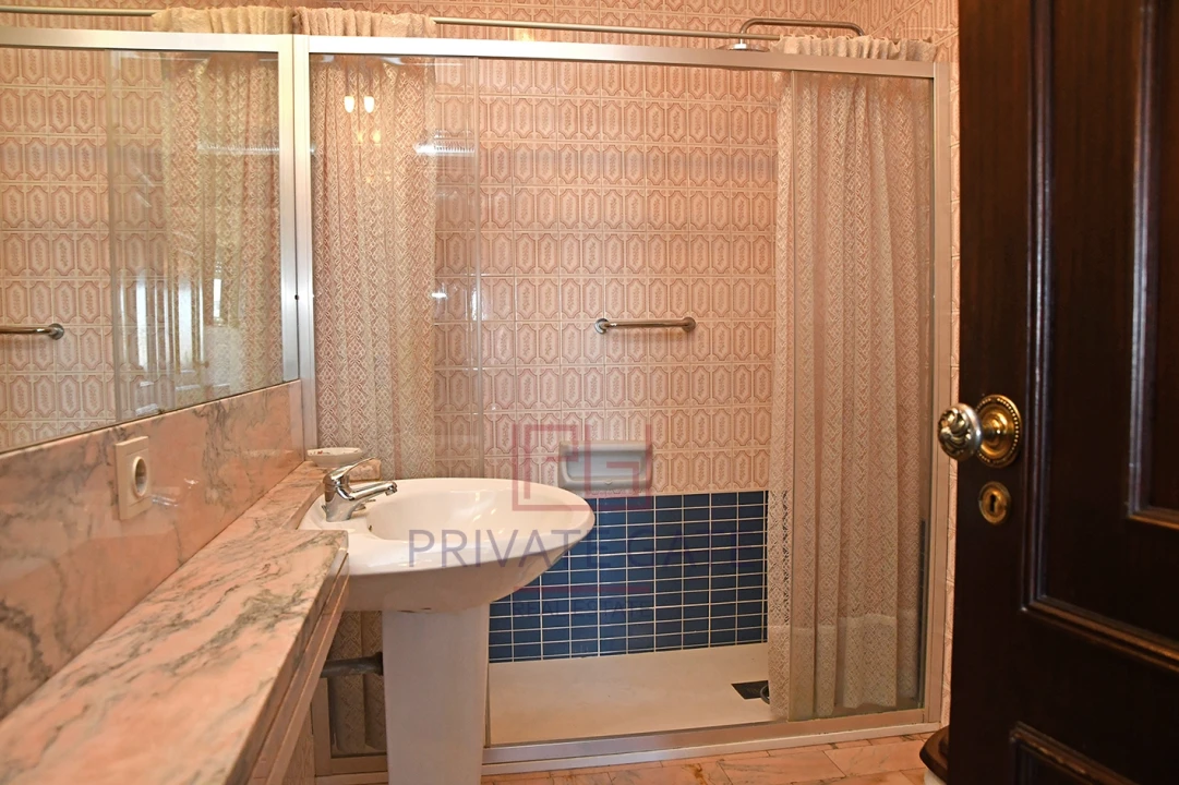 Apartamento T5 para Arrendamento em Bonfim Foto 30