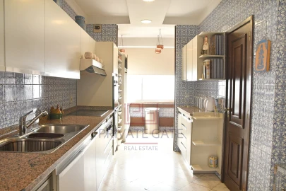 Apartamento T5 para Arrendamento em Bonfim