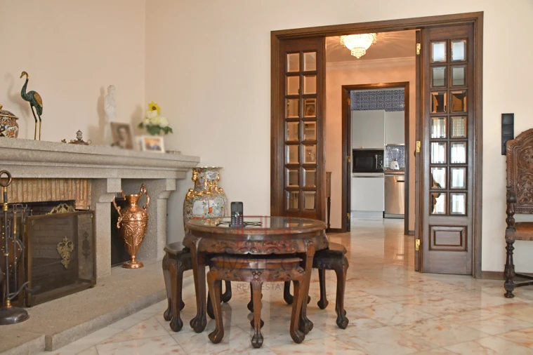 Apartamento T5 para Arrendamento em Bonfim Foto 15