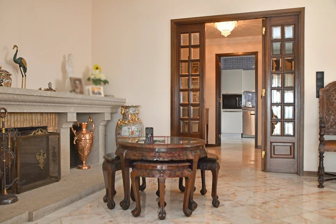Apartamento T5 para Arrendamento em Bonfim Foto 15