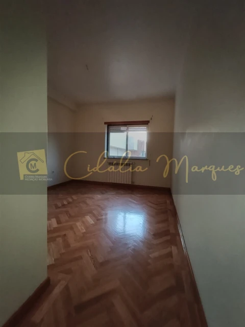 Apartamento T4 para Venda em Viseu