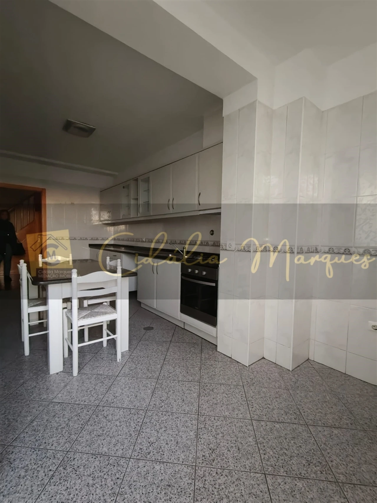 Apartamento T4 para Venda em Viseu Foto 7