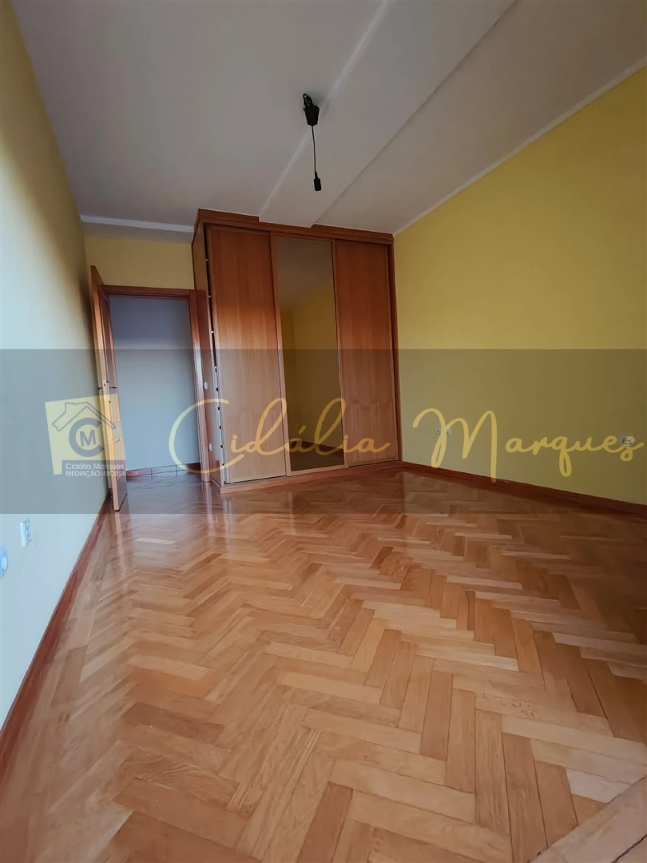 Apartamento T4 para Venda em Viseu Foto 11