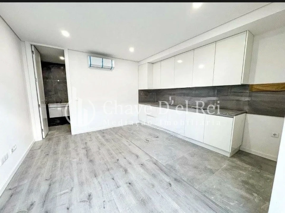 Apartamento T1 para Venda em Repeses e São Salvador Foto 2