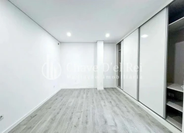 Apartamento T1 para Venda em Repeses e São Salvador