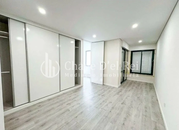 Apartamento T1 para Venda em Repeses e São Salvador Foto 9