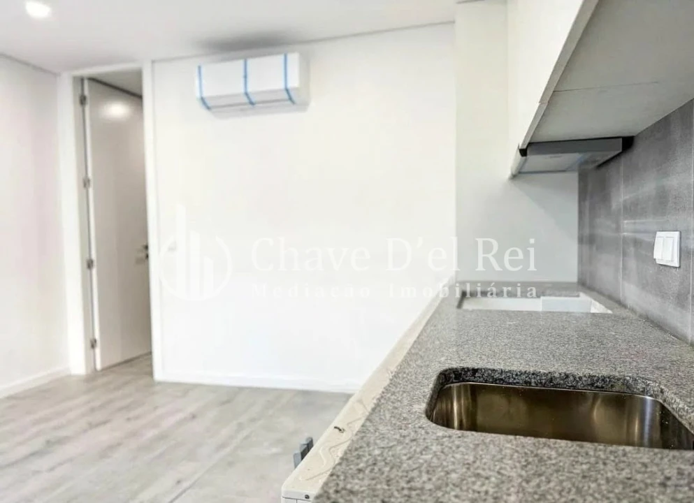 Apartamento T1 para Venda em Repeses e São Salvador Foto 3