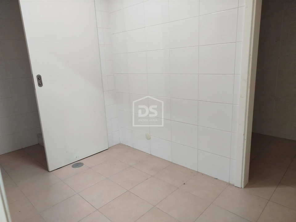 Loja para Venda em Viseu Foto 17