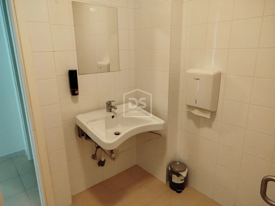 Loja para Venda em Viseu Foto 26