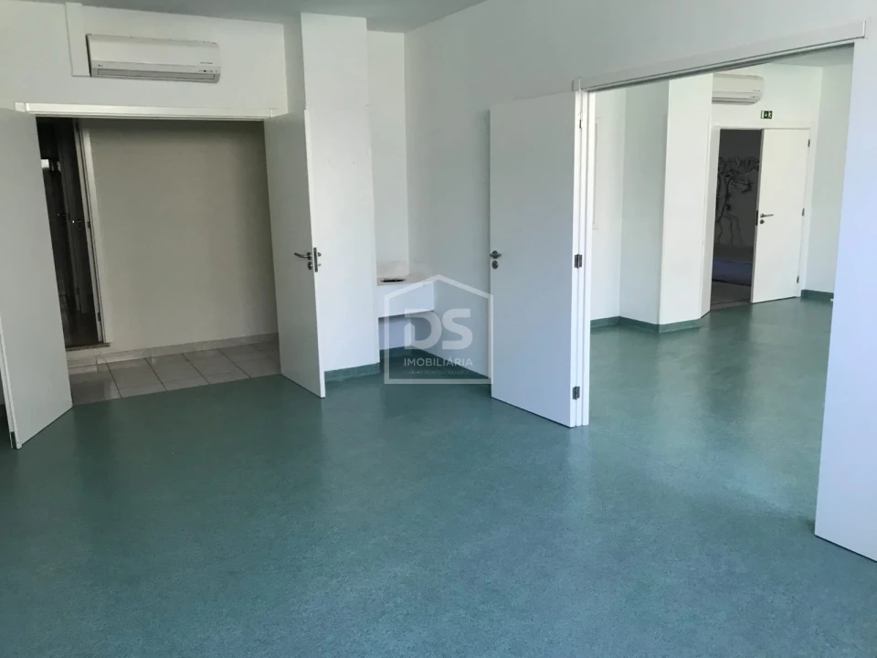 Loja para Venda em Viseu Foto 9