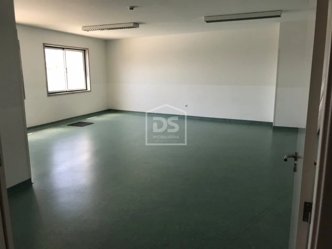 Loja para Venda em Viseu Foto 8