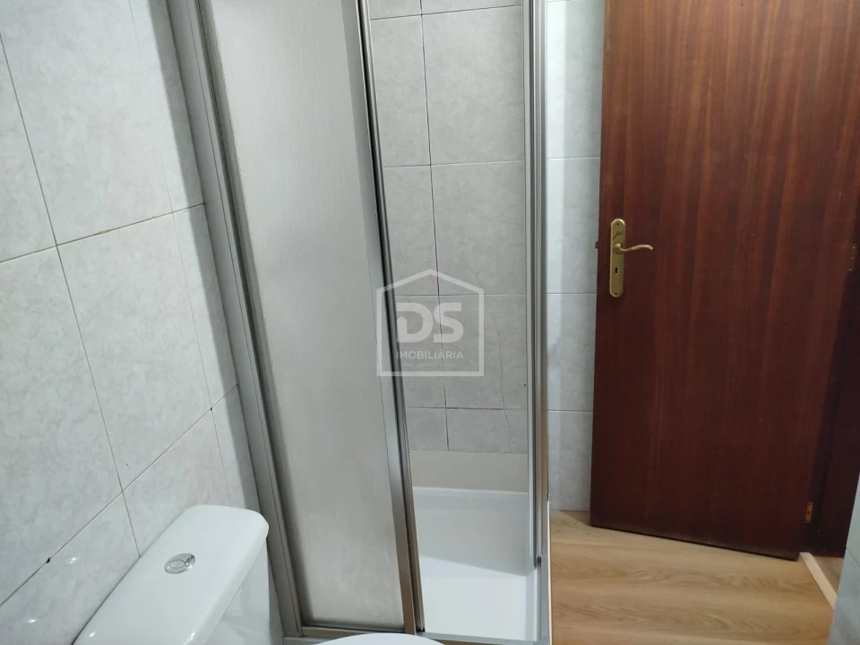Apartamento T1 para Arrendamento em Viseu Foto 5