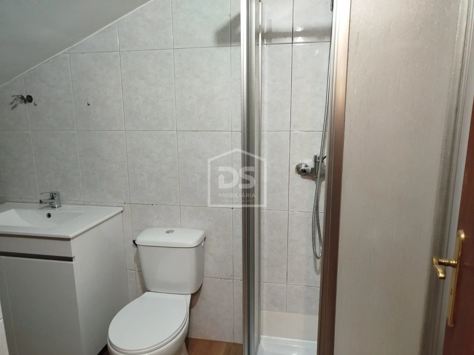 Apartamento T1 para Arrendamento em Viseu Foto 6